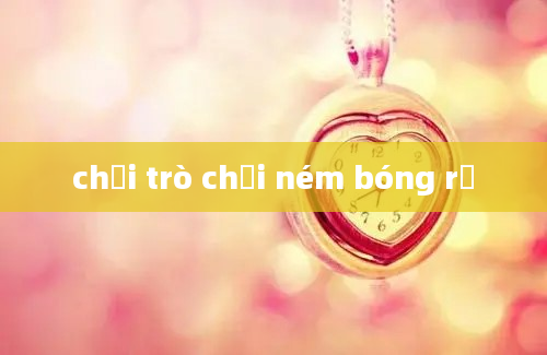 chơi trò chơi ném bóng rổ